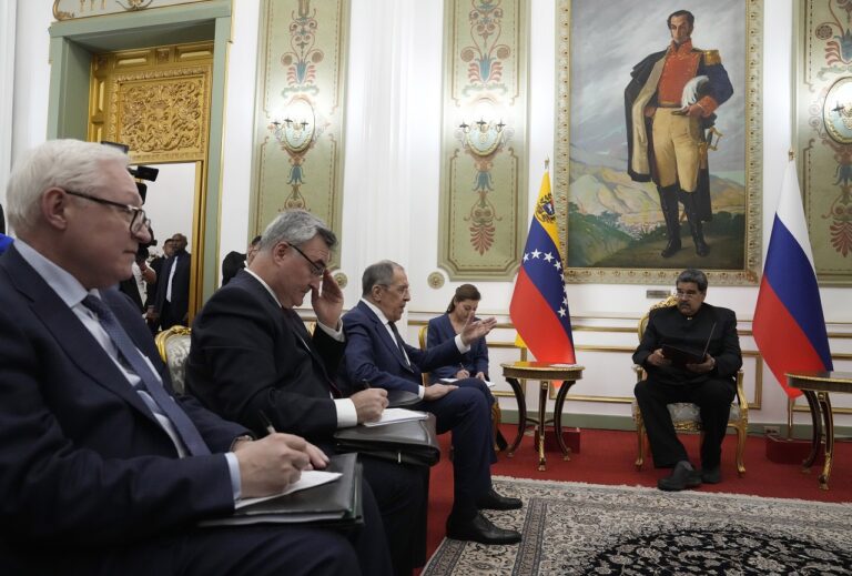 Nicolas Maduro, Sergei Lavrov