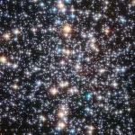 Εντοπίστηκε μαύρη τρύπα σπάνιου μεγέθους – Κρύβεται στην «καρδιά» του κοντινότερου σφαιρωτού σμήνους αστέρων στη Γη