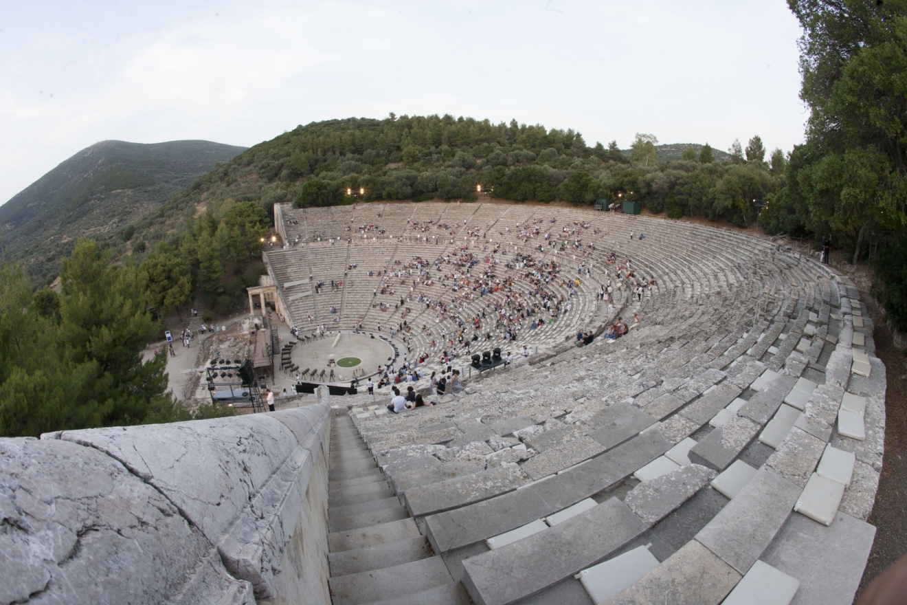 φεστιβάλ; φεστιβάλ Αθηνών Επιδαύρου; Athens Epidaurus Festival; Theater; θέατρο; Επίδαυρος; Epidavros; Epidaurus; Αρχαίο Θέατρο Επιδαύρου; τέχνη; πολιτισμός; Culture; Art; Spectators; θεατές;